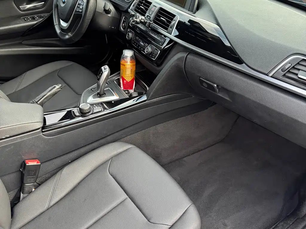 BMW 3 Series — миниатюра 10
