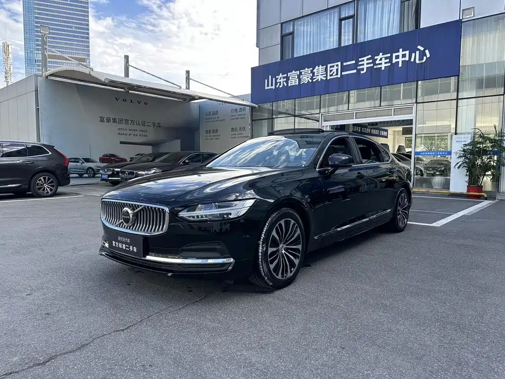 Volvo S90 2024