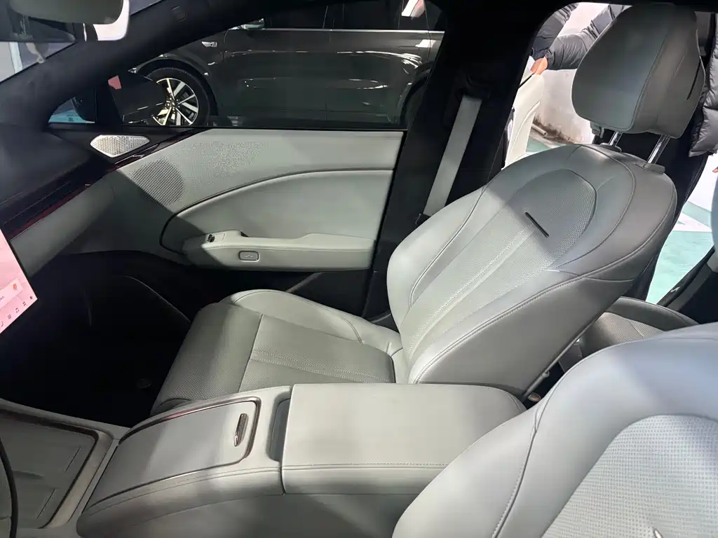 ZEEKR EXTREME KRYPTON 007