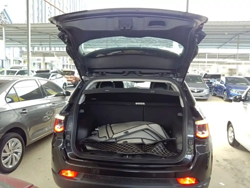 Jeep Compass — миниатюра 19