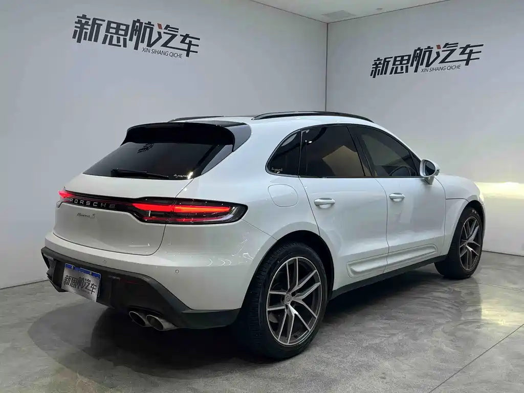 Porsche Macan — миниатюра 6