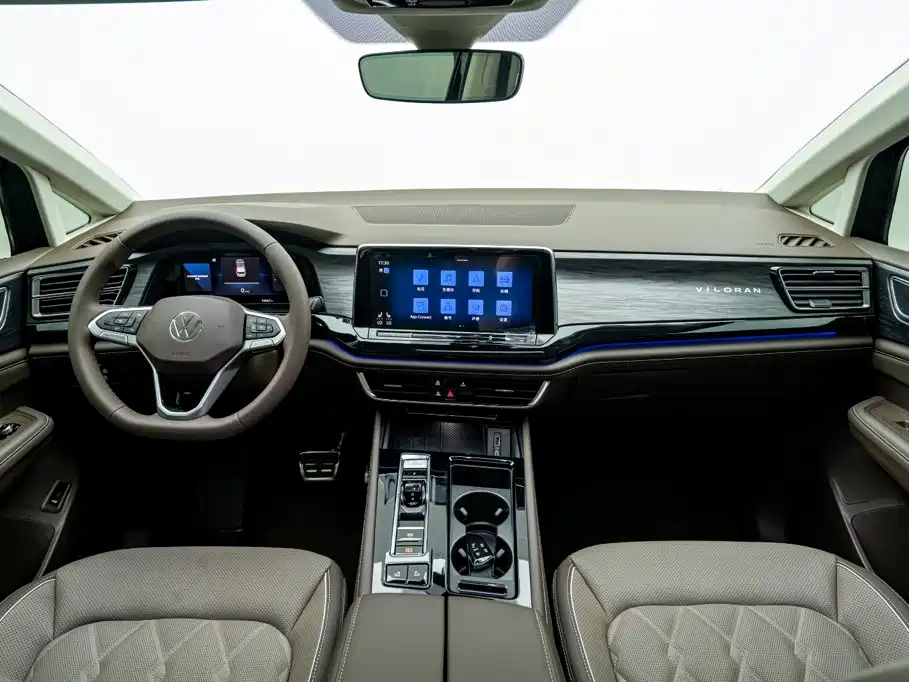 Volkswagen Viloran 380TSI Premium Edition, фото 15