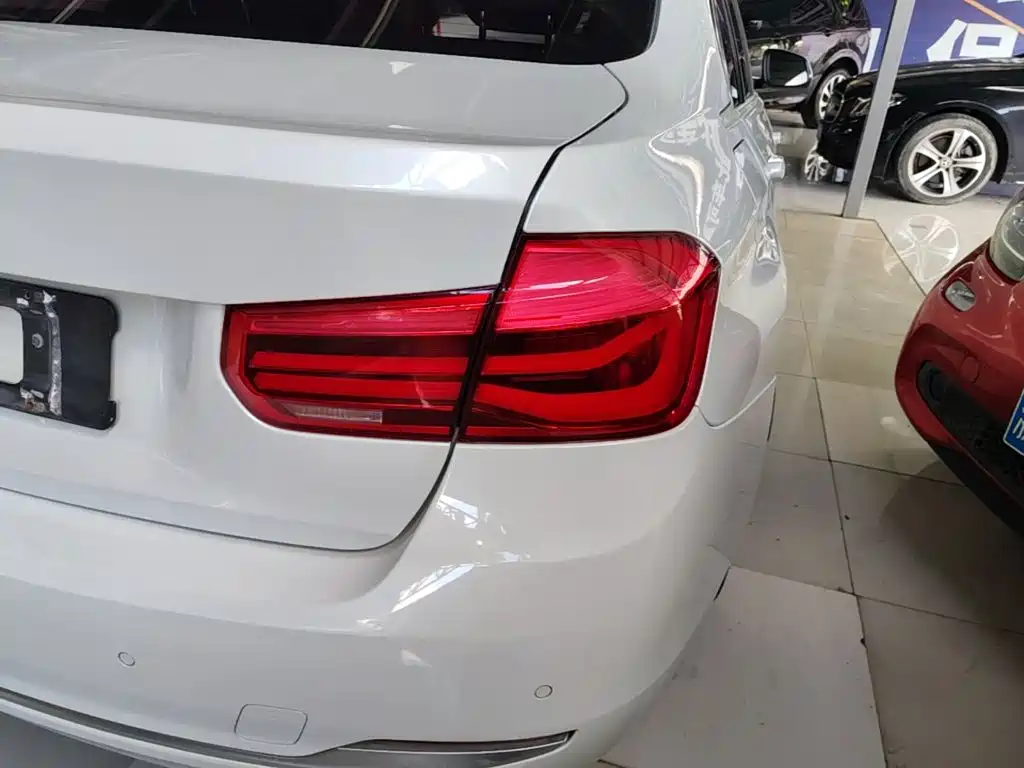 BMW 3 Series — миниатюра 8