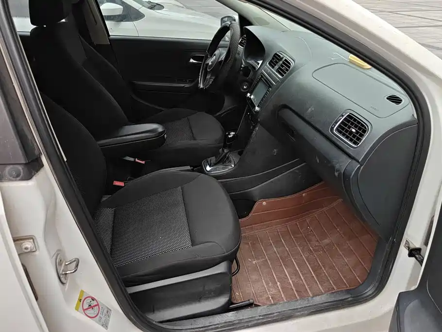 Volkswagen Polo — миниатюра 8