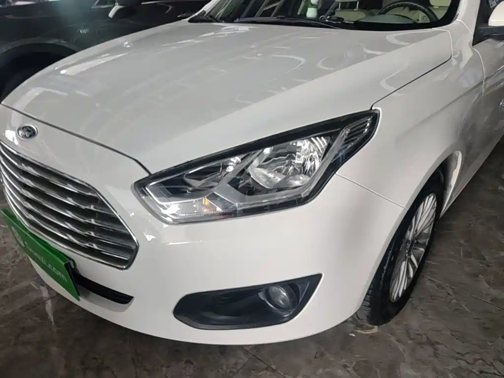 Ford Escort — миниатюра 24