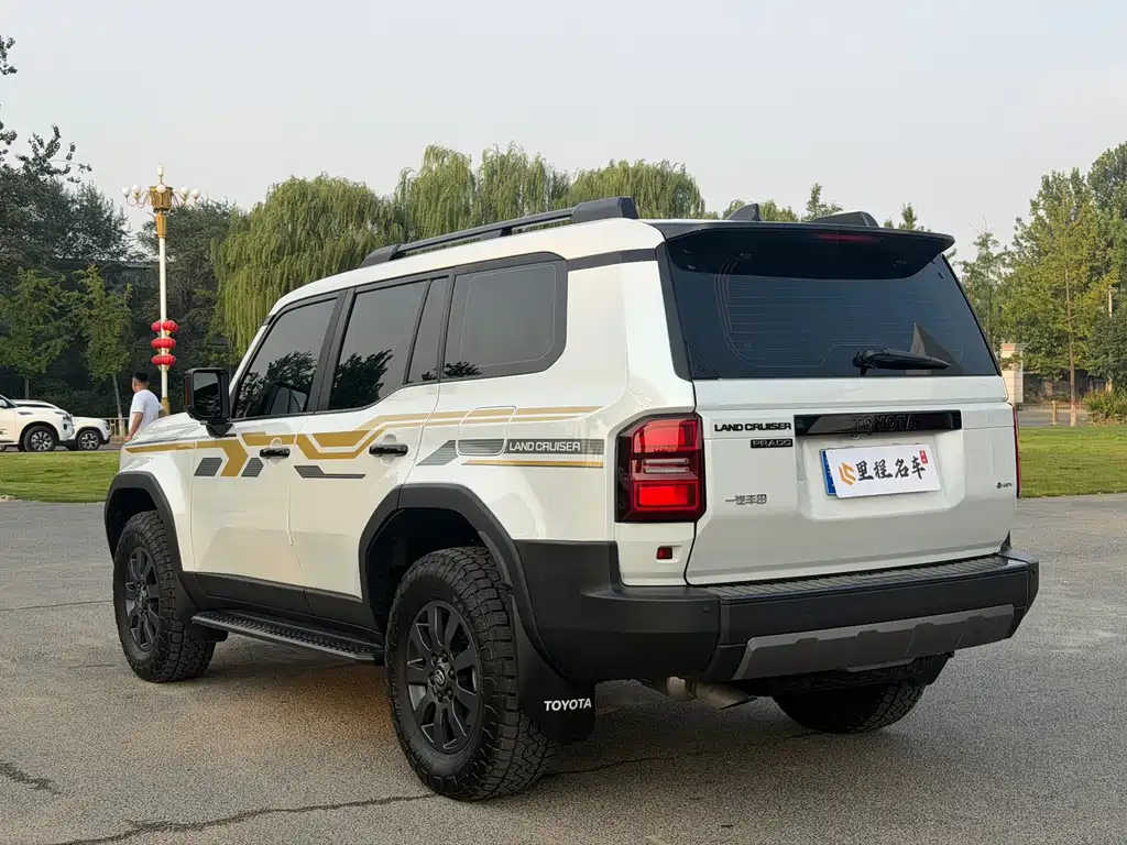 Toyota Prado — миниатюра 7