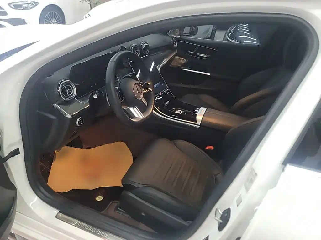 Mercedes-Benz C-Class — миниатюра 15