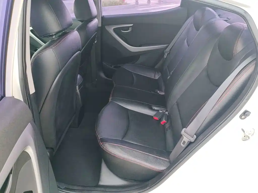 Hyundai Elantra Langdong — миниатюра 17