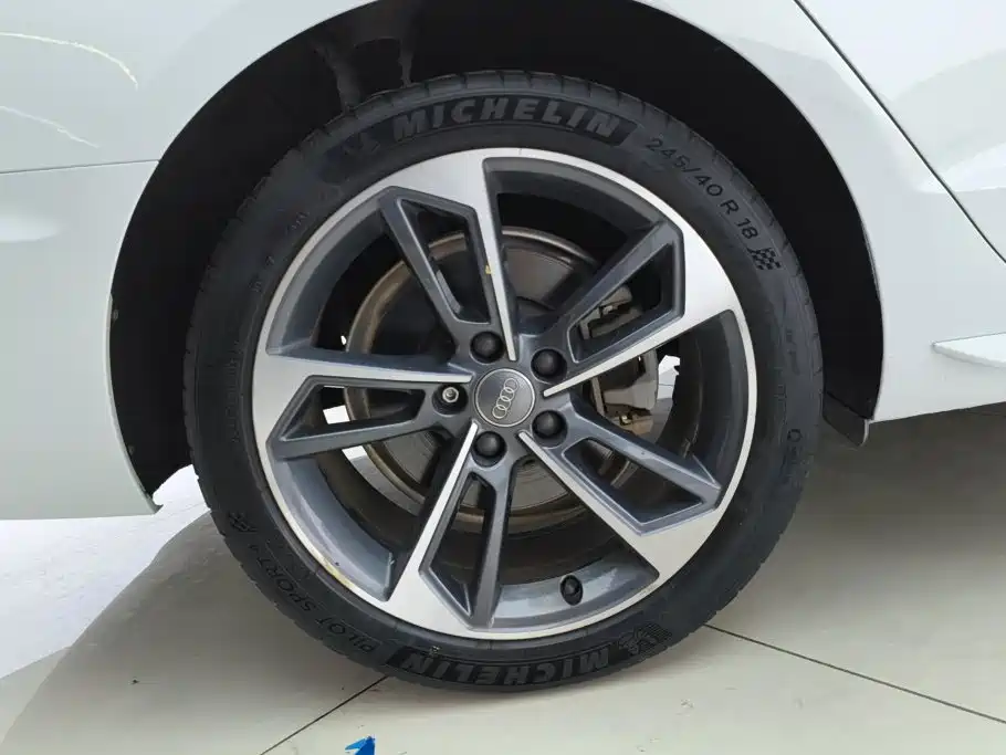 Audi A4L — миниатюра 6