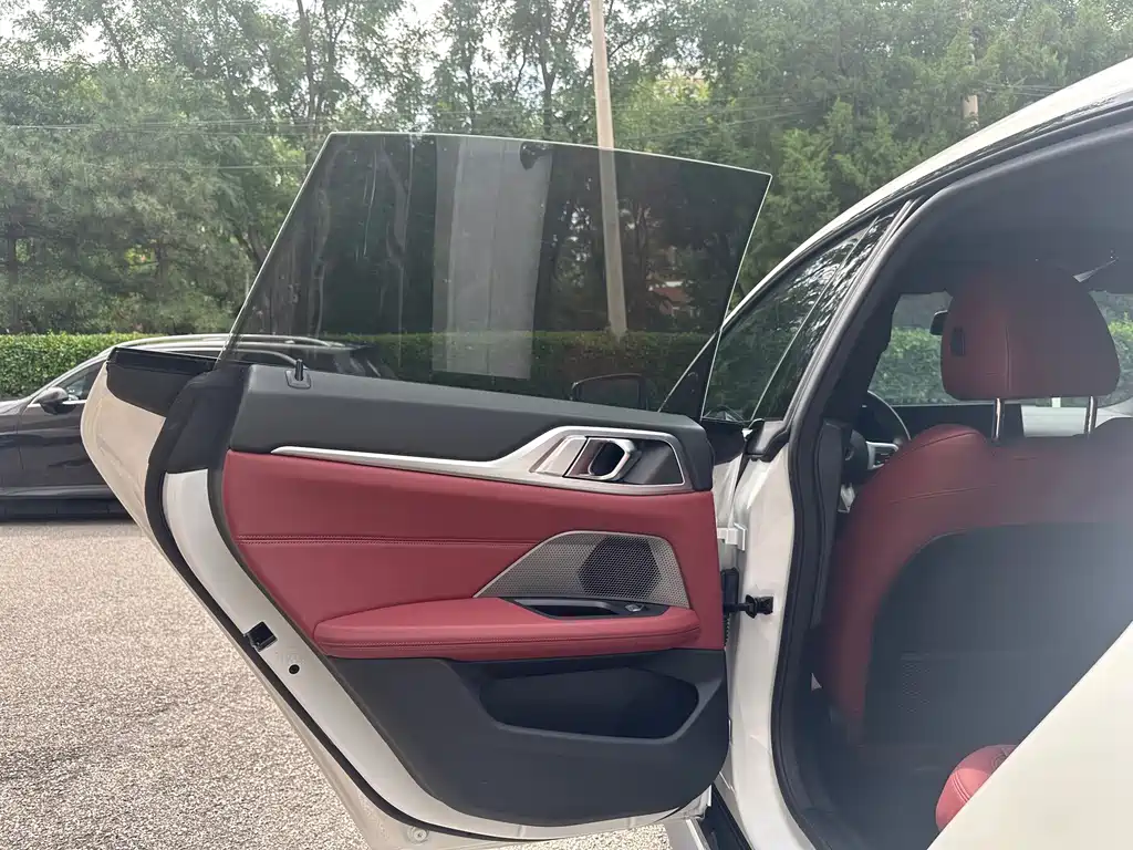 BMW i4 — миниатюра 7