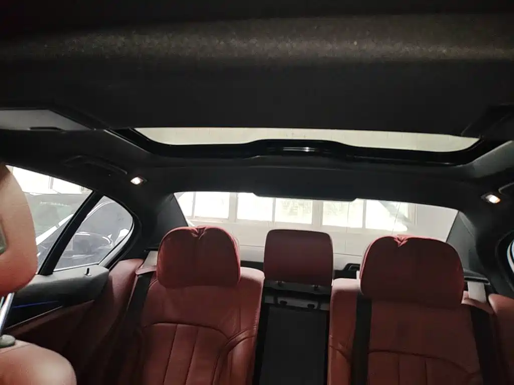 BMW 5 Series — миниатюра 18