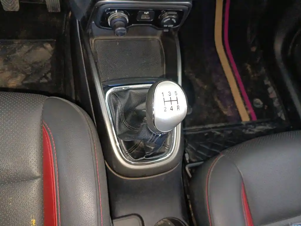 Changan CS15 — миниатюра 10