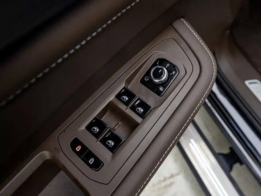 Volkswagen Viloran 380TSI Premium Edition, фото 12
