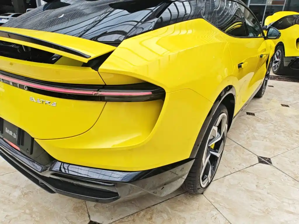 Lotus Eletre 2023 ELETRE S+