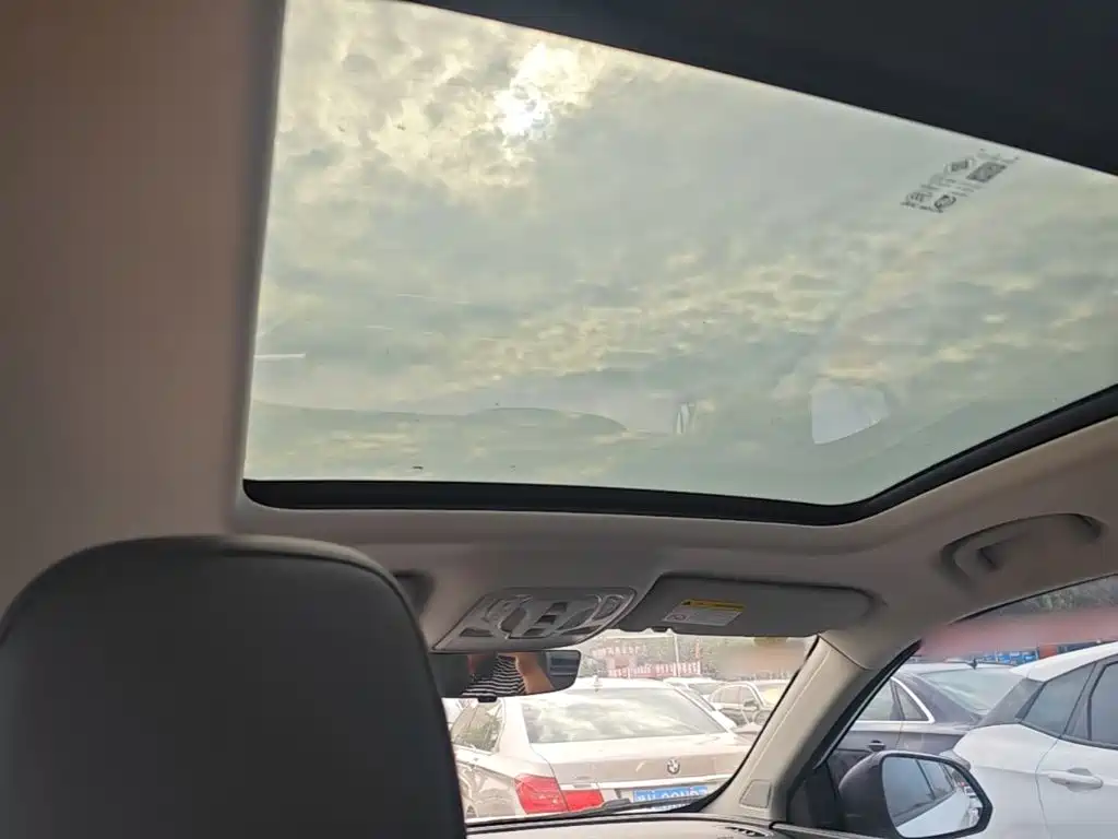 Roewe RX5 New Energy — миниатюра 18