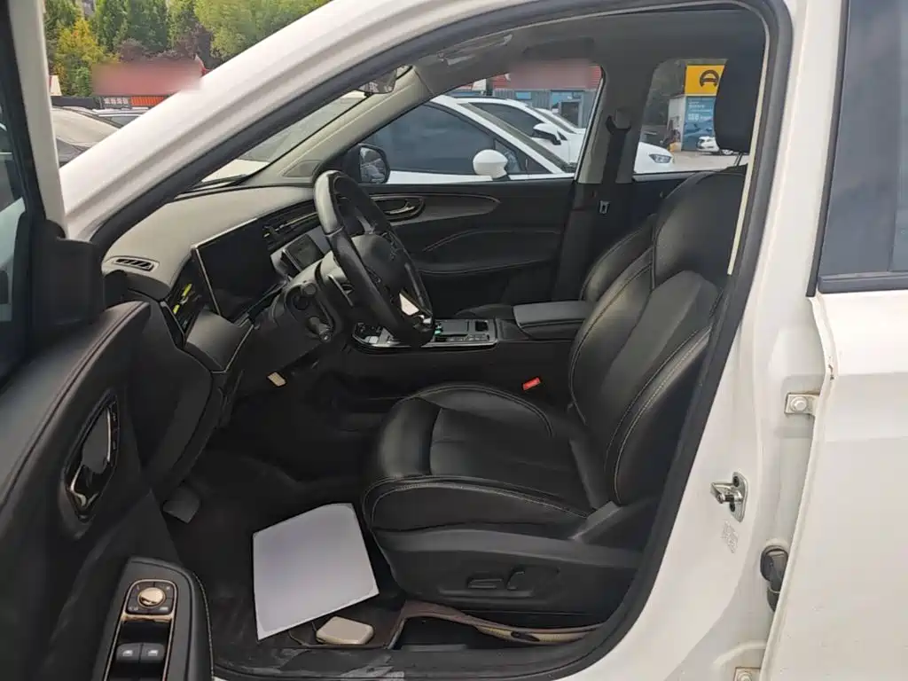 Roewe RX5 New Energy — миниатюра 15
