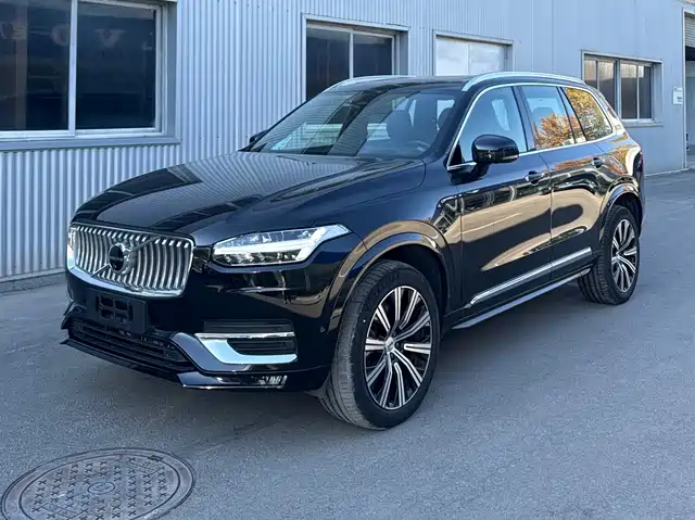 VOLVO XC90 2023