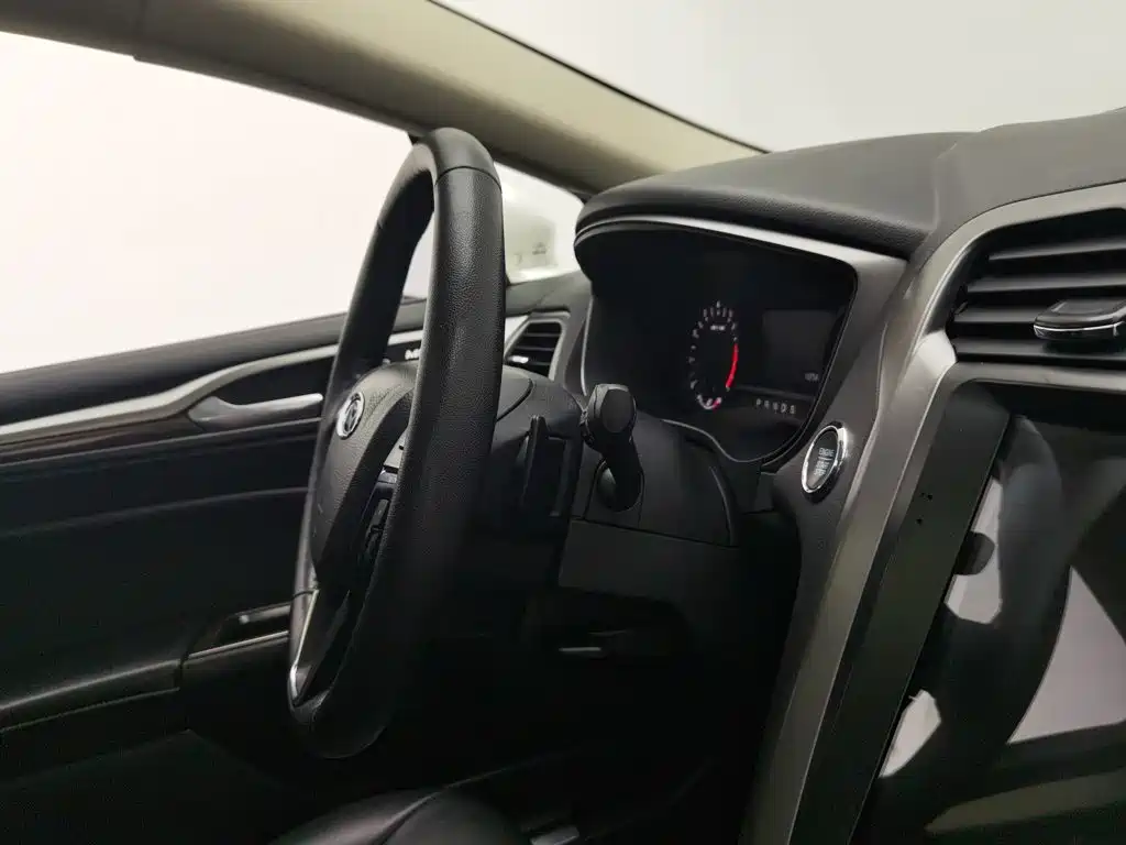 Ford Mondeo — миниатюра 22