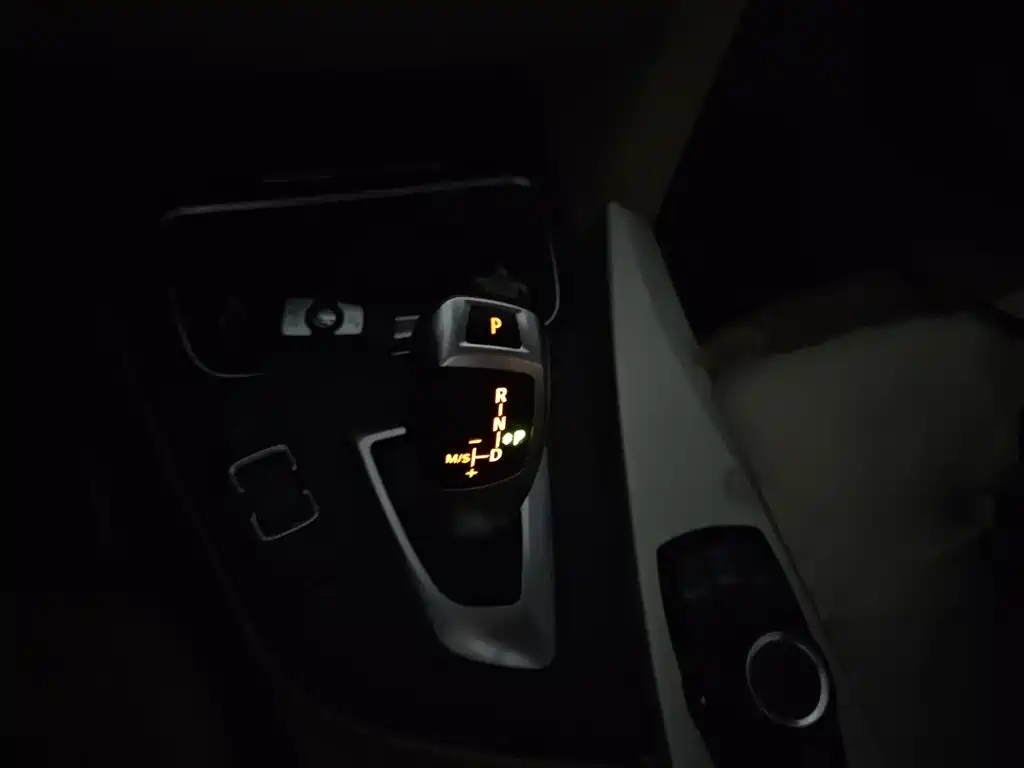 BMW 3 Series — миниатюра 7