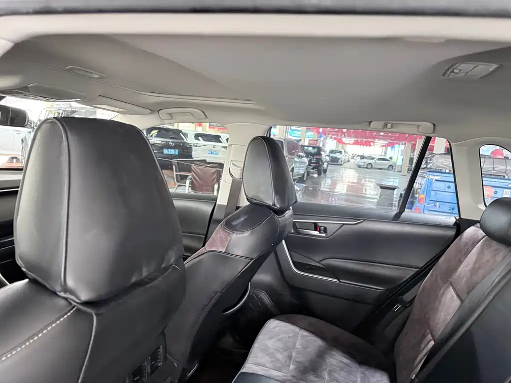 TOYOTA RAV4 RONGFANG