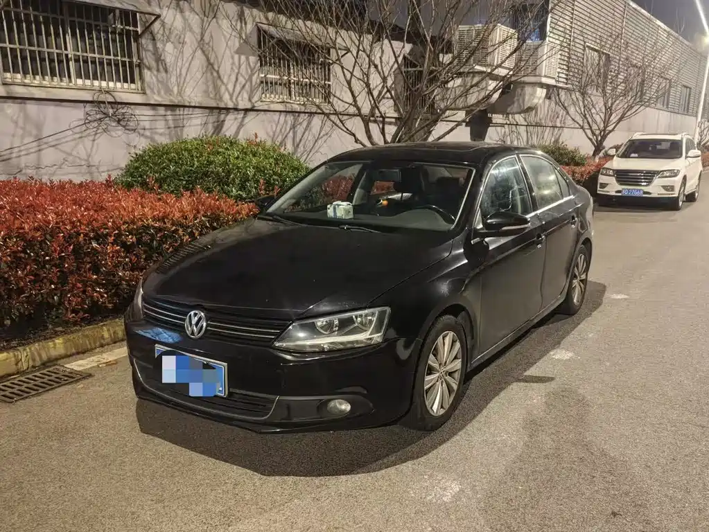 Volkswagen Sagitar 2014
