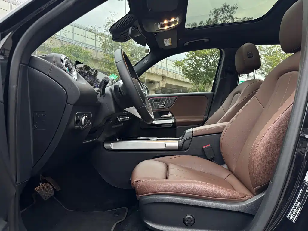 Mercedes-Benz EQB — миниатюра 8