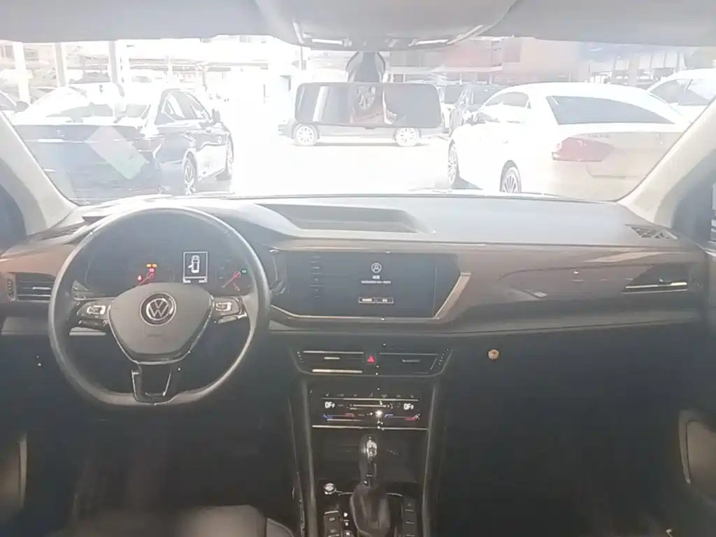 Volkswagen Tharu — миниатюра 10