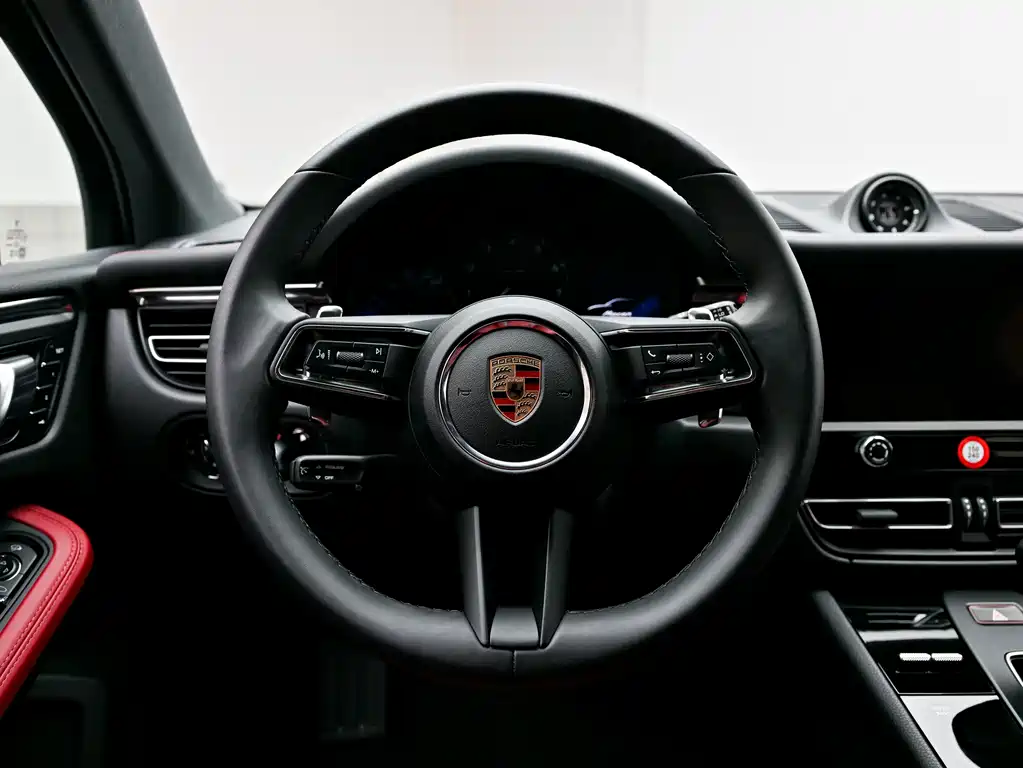 Porsche Macan — миниатюра 7