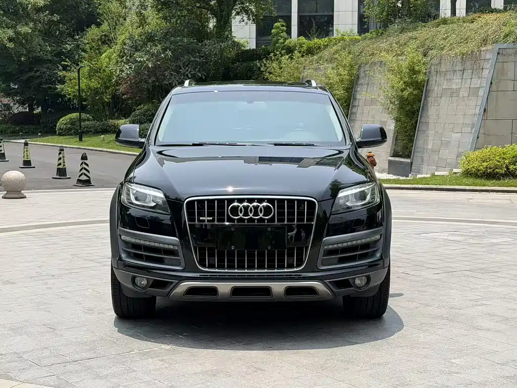 Купить Audi Q7