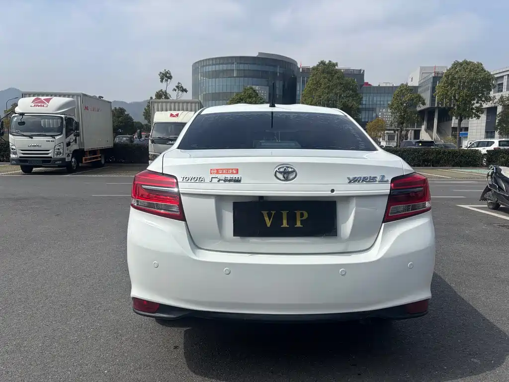 TOYOTA YARIS L TO ENJOY