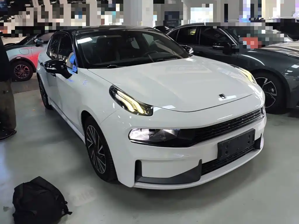 Lynk & Co 03 — миниатюра 4