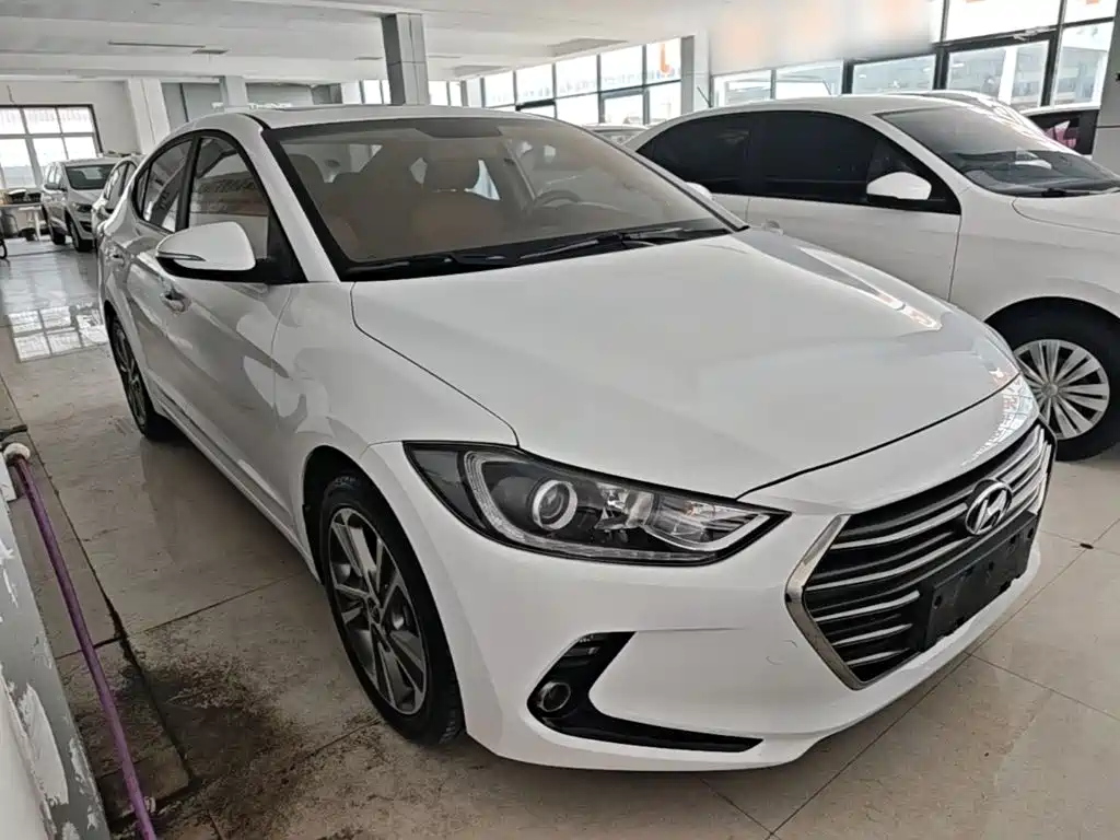 Hyundai Elantra — миниатюра 4