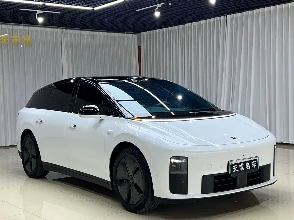 Li Auto Идеальный i6 — миниатюра 3