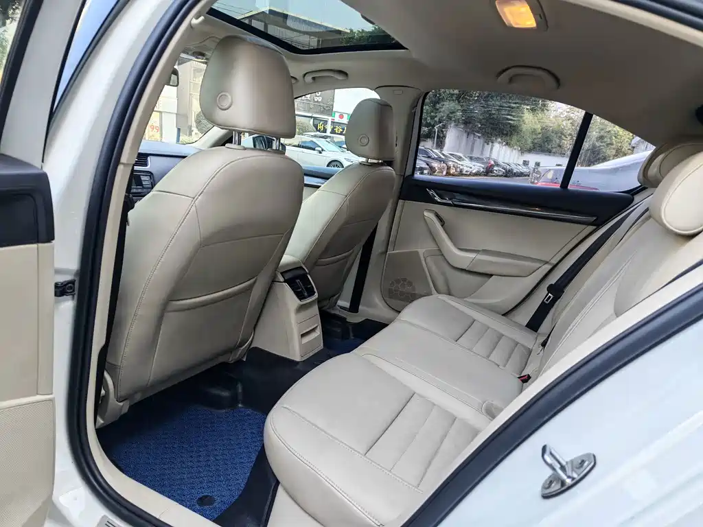 Skoda Octavia — миниатюра 15