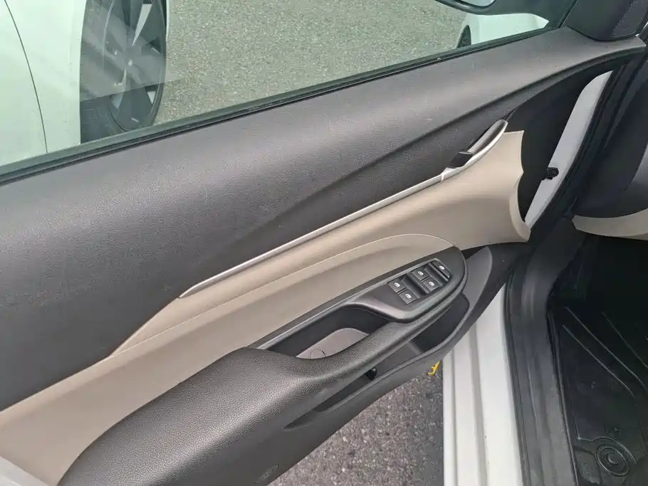 Buick Excelle — миниатюра 7