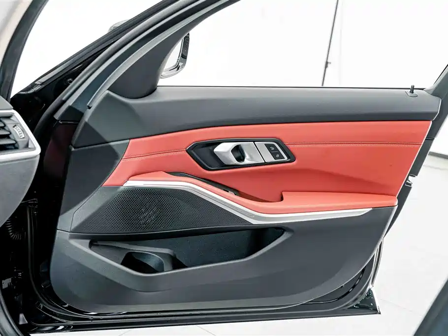 BMW 3 Series — миниатюра 13