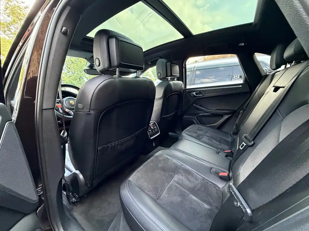Porsche Macan — миниатюра 30
