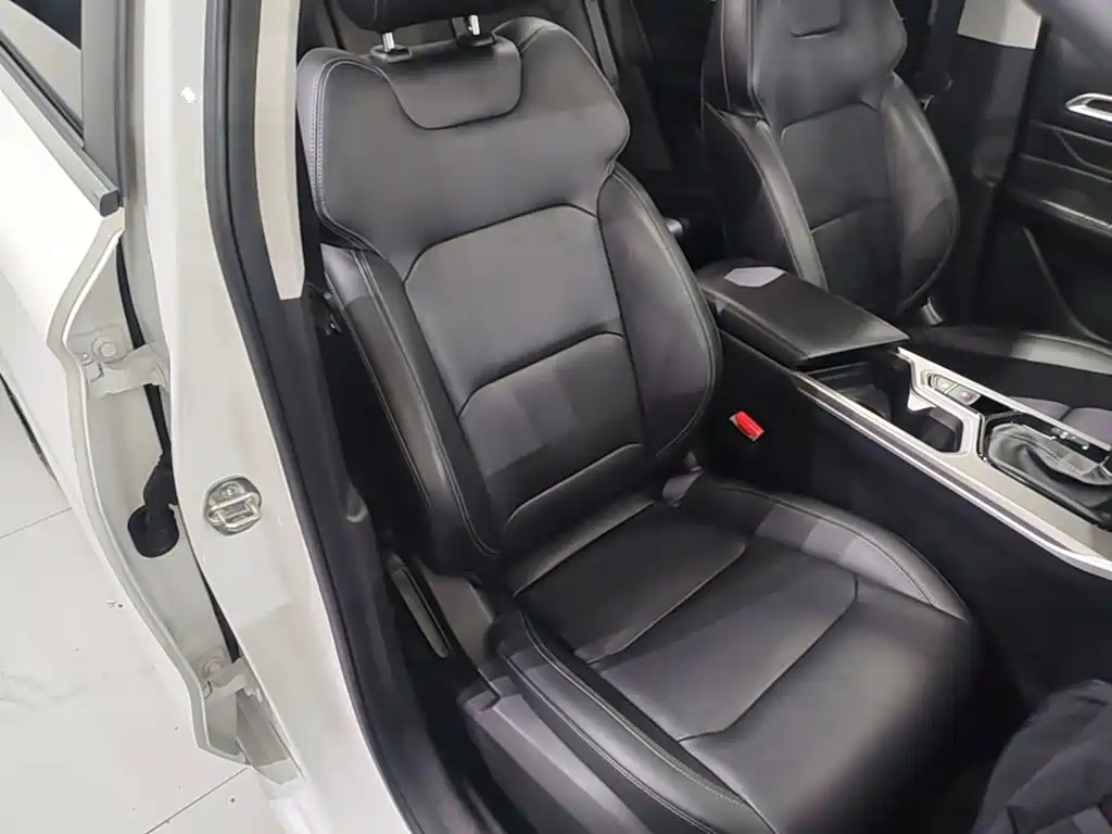 Geely Emgrand — миниатюра 25