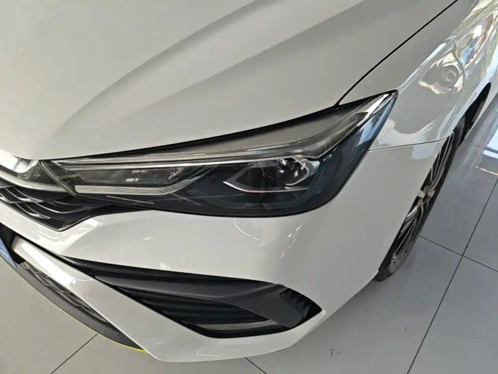Roewe i5 — миниатюра 24