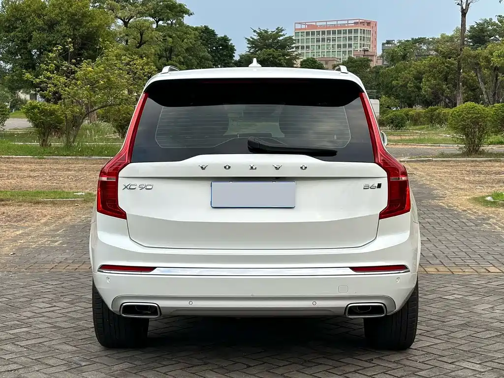 Volvo XC90 — миниатюра 5