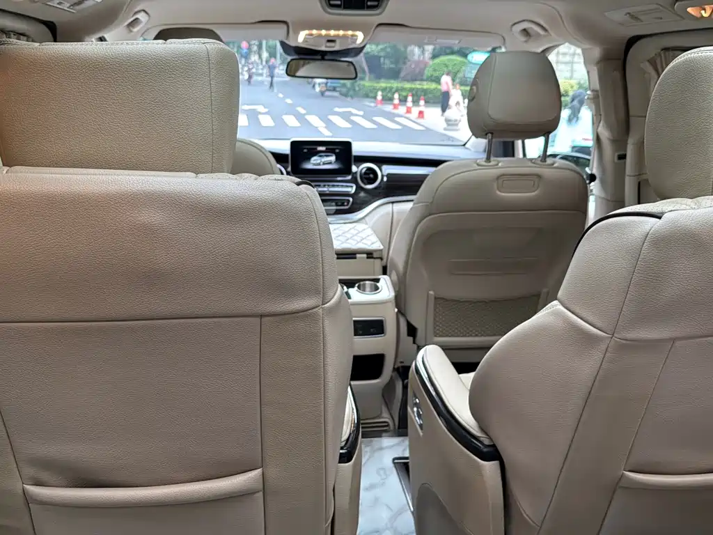 Mercedes-Benz V-Class — миниатюра 10