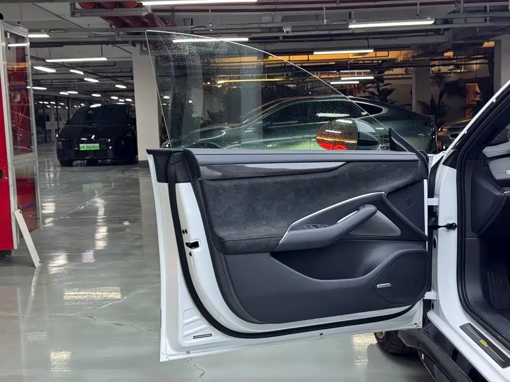 XIAOMI CAR XIAOMI SU7 ULTRA