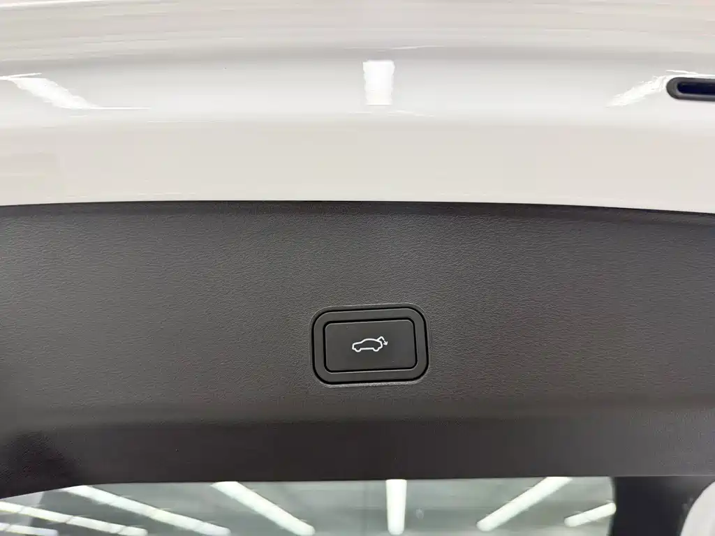Geely Xingyue L — миниатюра 21