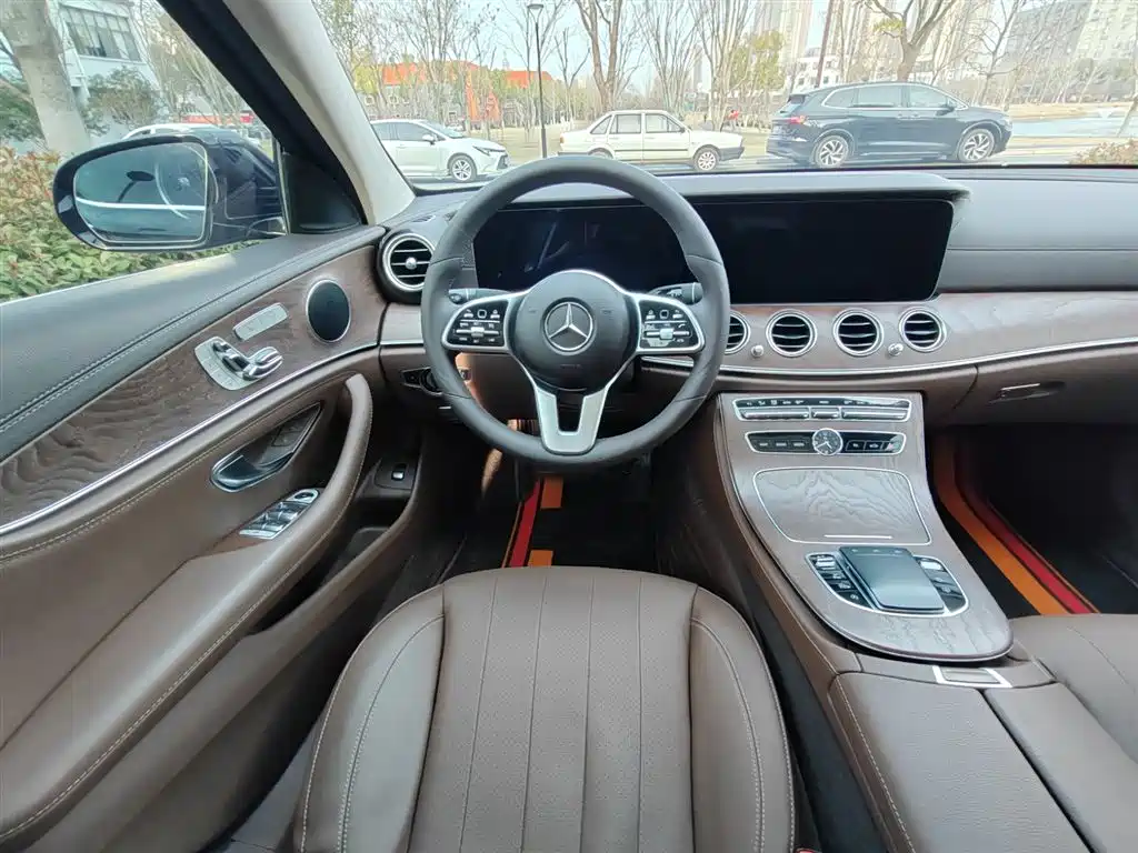 Mercedes-Benz E-Class E 2019 E 300 L Fashion