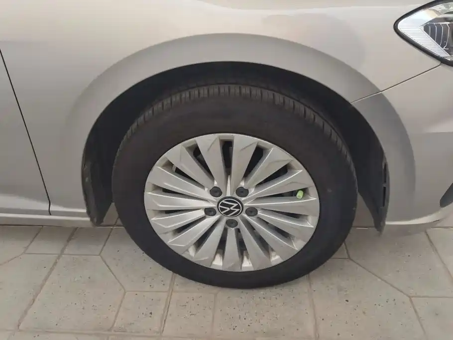 Volkswagen Lavida — миниатюра 6