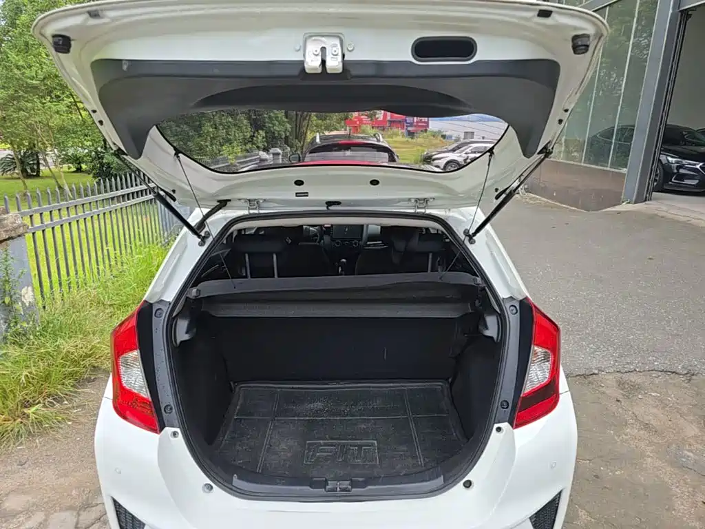 Honda Fit — миниатюра 19