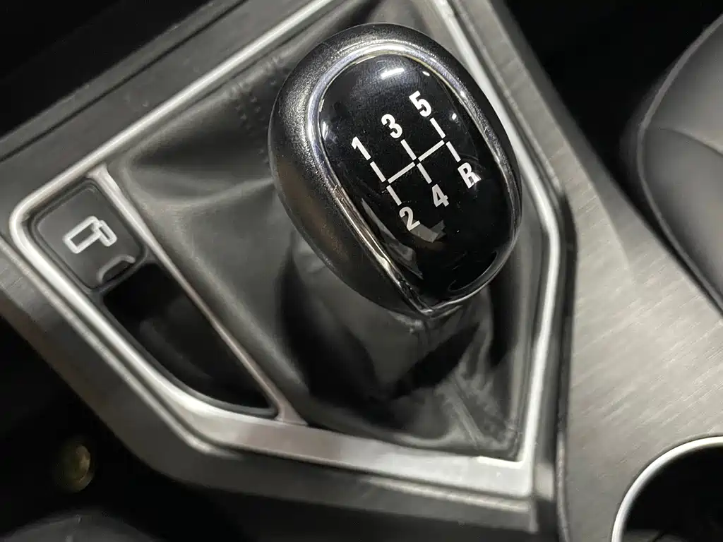 Geely Vision 1.5L Manual Asian Games Edition, фото 15