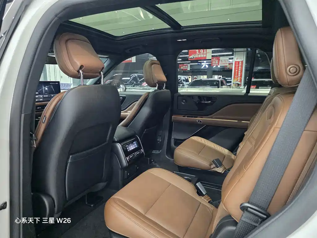 Lincoln Aviator — миниатюра 11