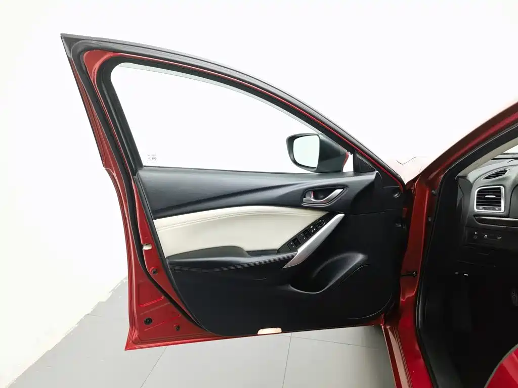 Mazda Atenza — миниатюра 8