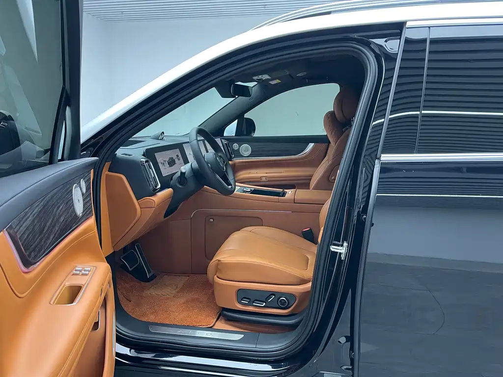 AITO ASK THE WORLD M9